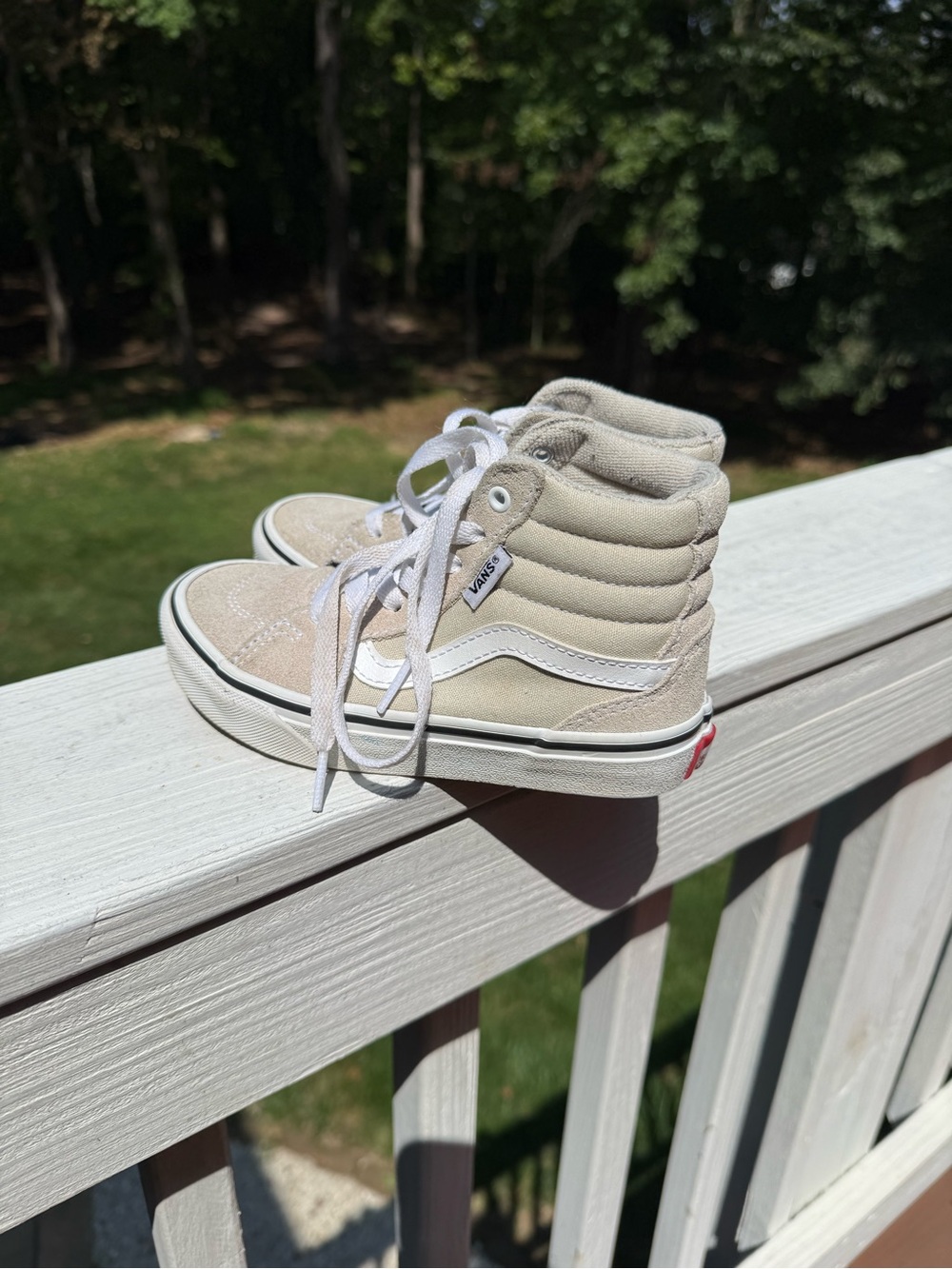 Vans Little Kids High-Top Sneakers in Light Beige with White Stripe Size 12